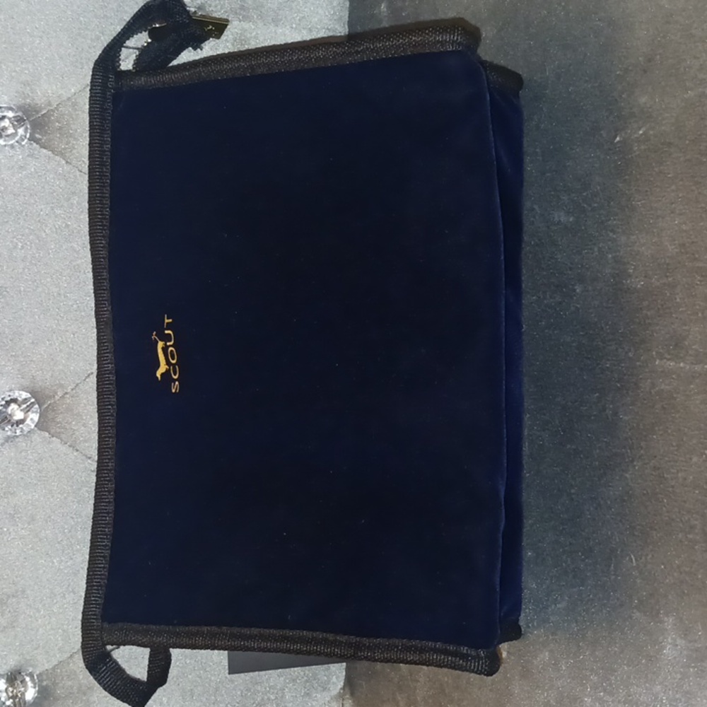 Scout Audrey Pouch
